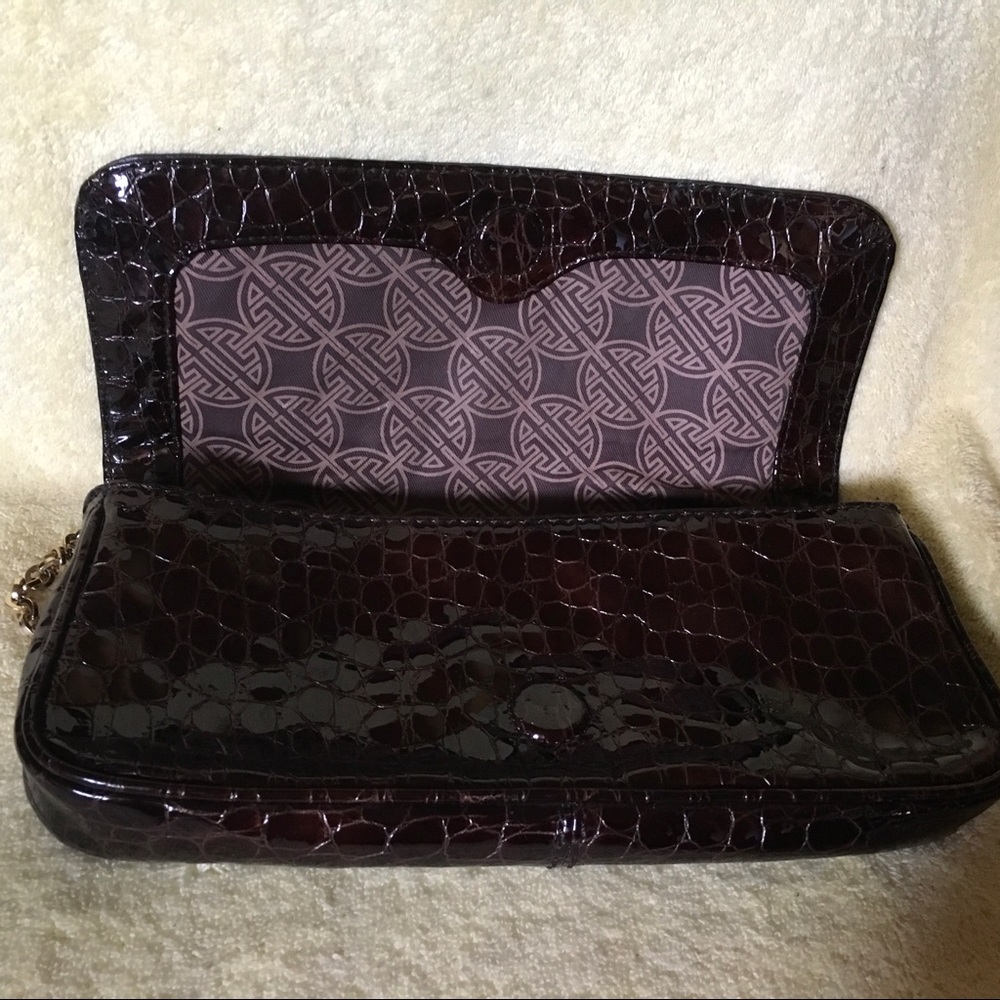 Antonio Melani Brown Faux Croc Clutch, gold chain - Picture 5 of 6